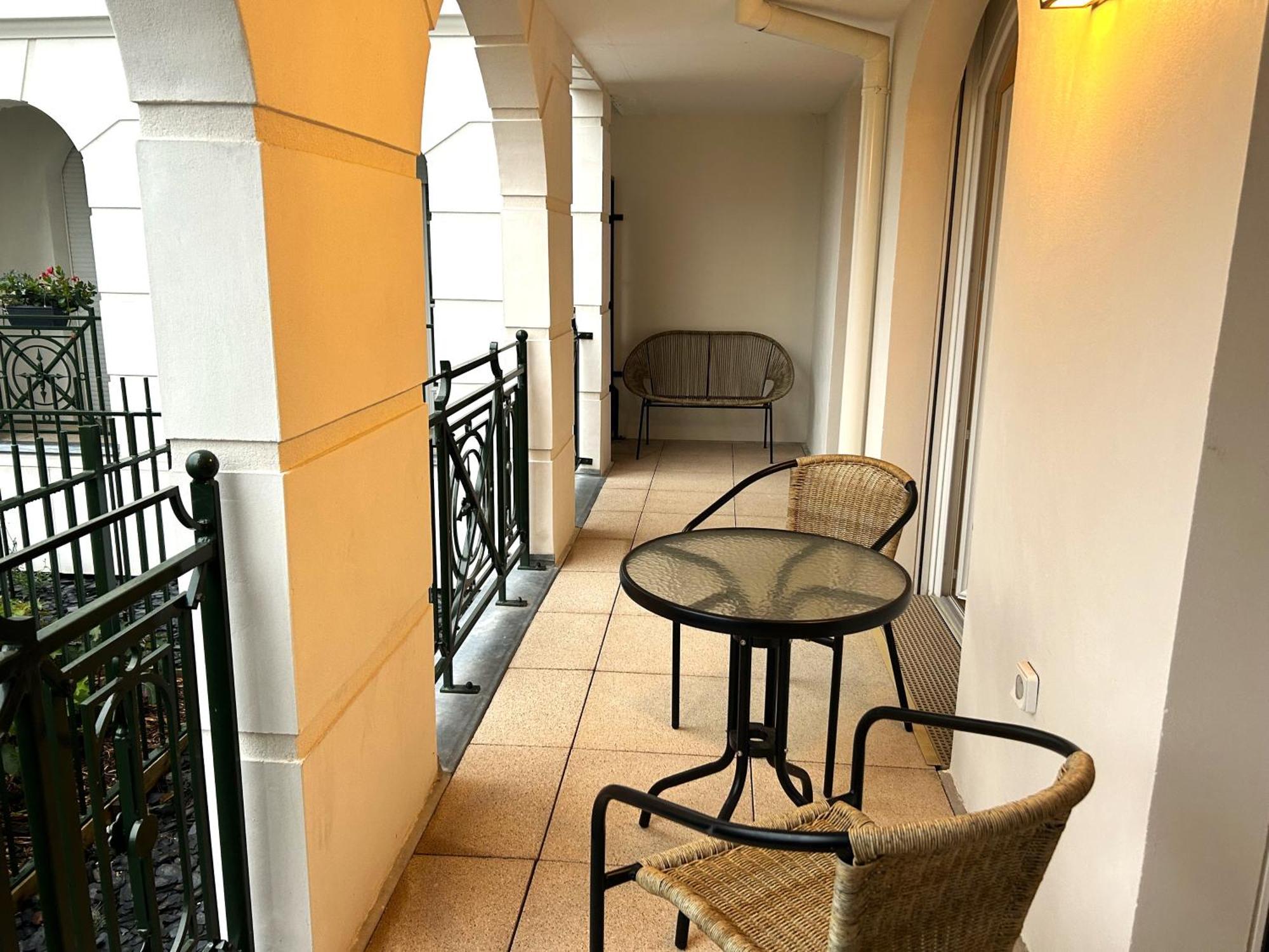 Garden By Dream Apartments Serris Exterior photo